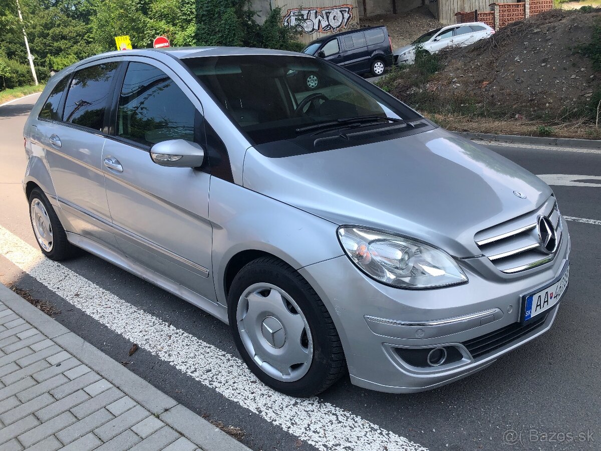 MERCEDES-BENZ B180 CDI AUTOMAT - DESIGNO - ALCANTARA