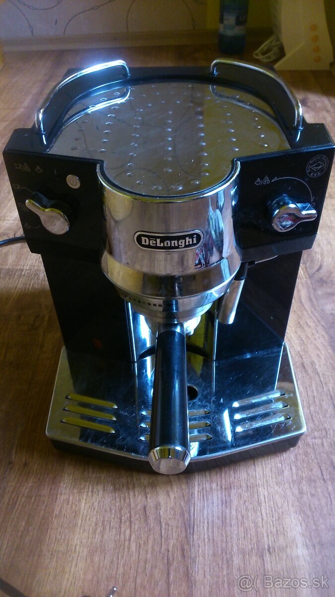 De'Longhi pákový kávovar EC 820 B