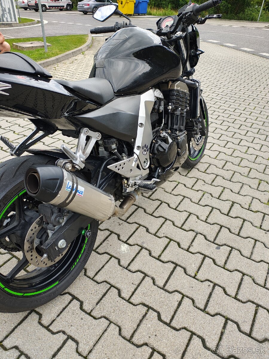 Kawasaki Z750