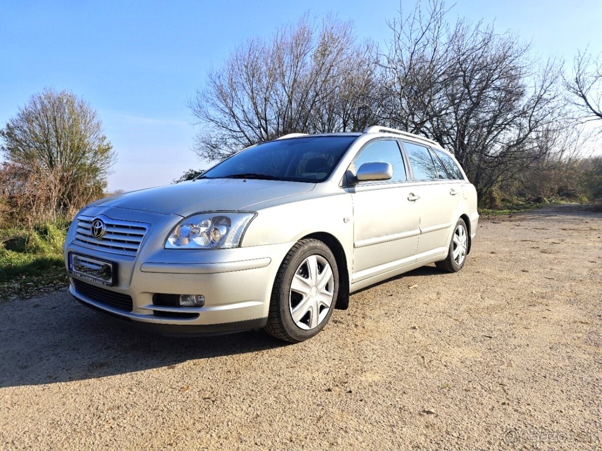 Toyota Avensis Combi 2.0 benzín