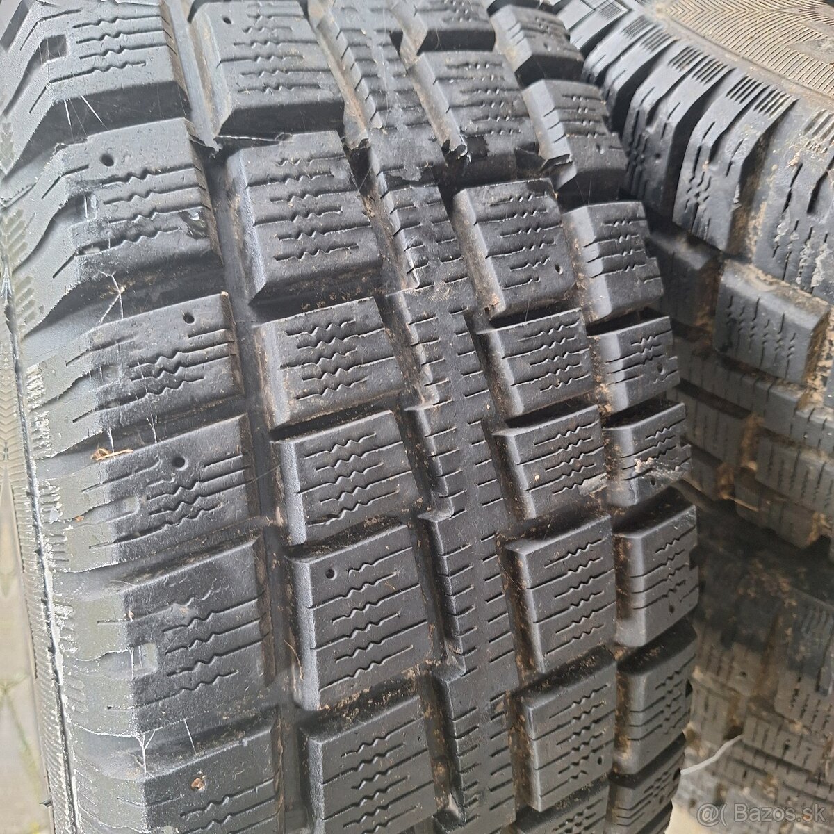 Pneu 245/70 R16