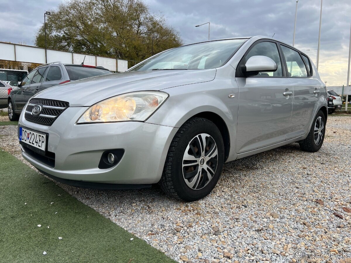 Kia Ceed 1.6 benzín, 92kW, AT/5, rok:04.2008.