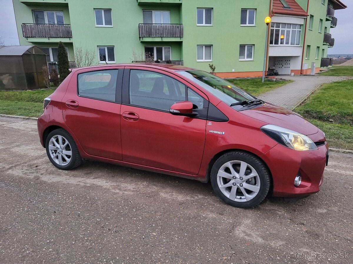 Toyota yaris hybrid