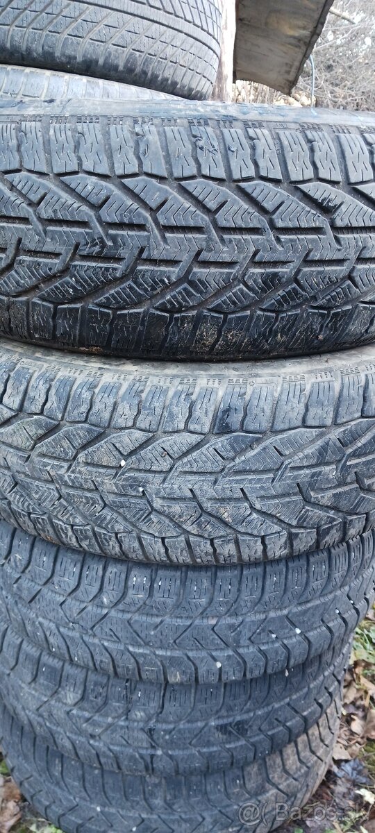 Predám zimné pneumatiky 215/55 r16,