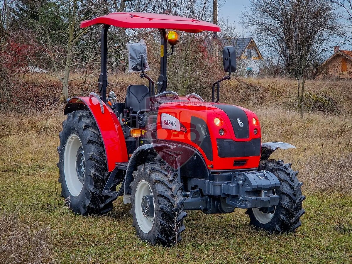 Traktor BAŠAK 2055