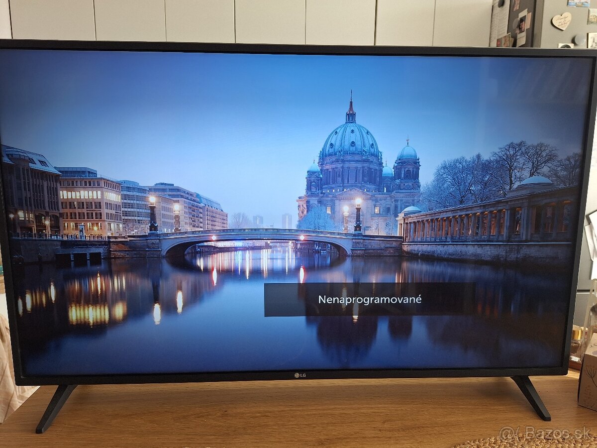 Zachovalý plne funkčný smart TV LG