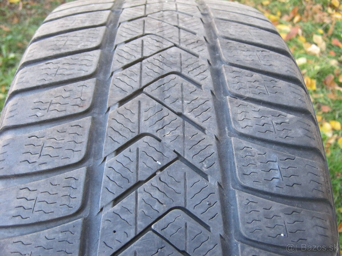 zimne 245/40R18