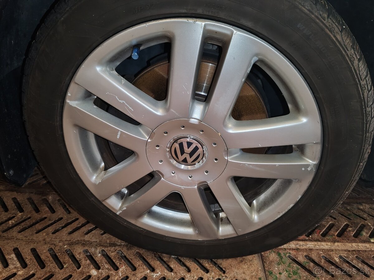 VW elektróny 5x112 R17, zimná sada