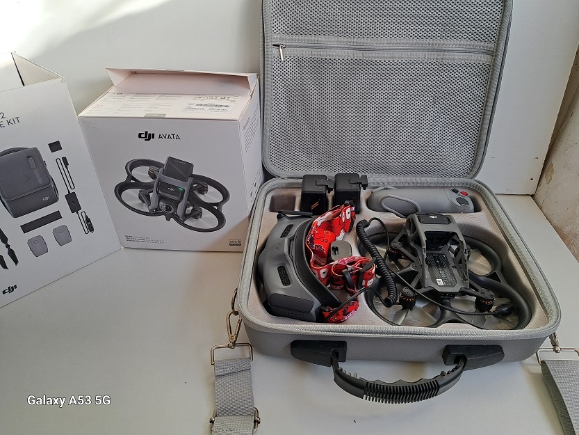 DJI Avata Explorer Combo