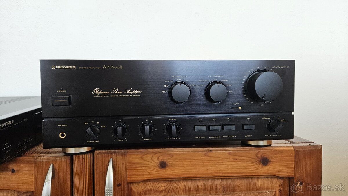 Pioneer A-717 mkII