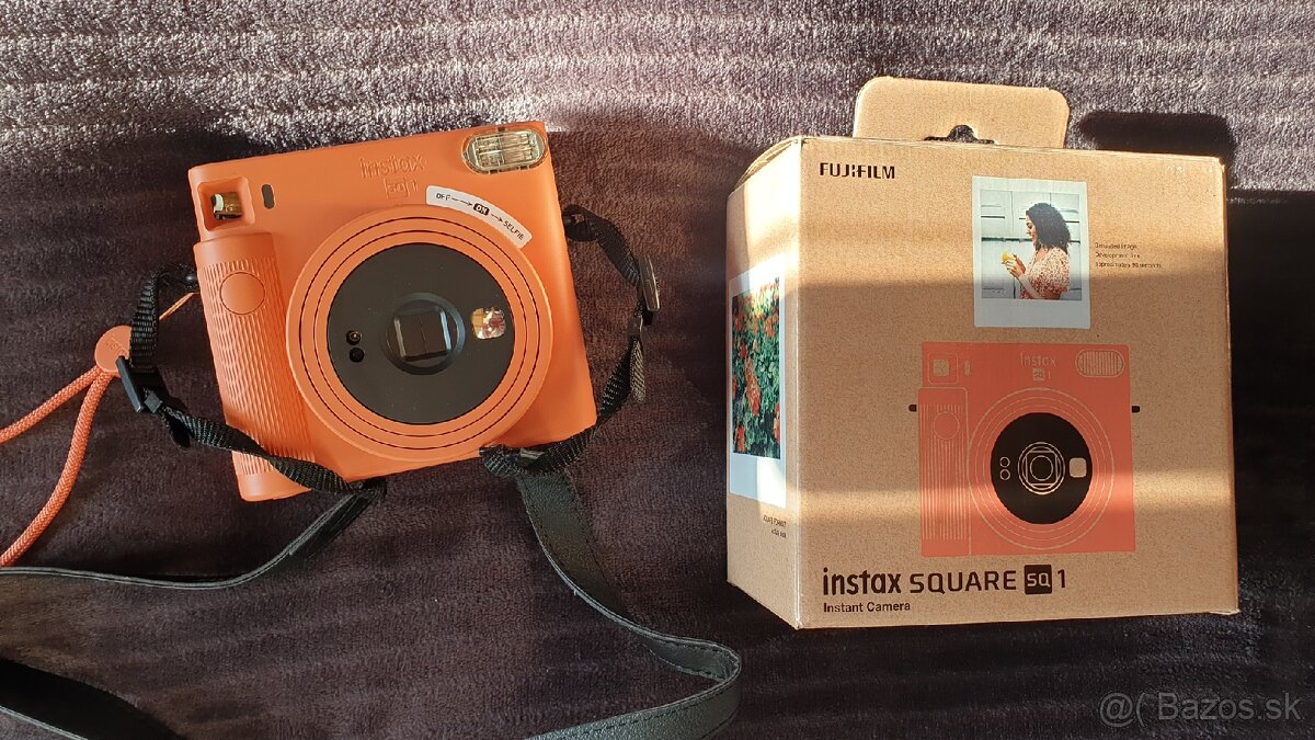 FUJIFILM instax SQUARE SQ1