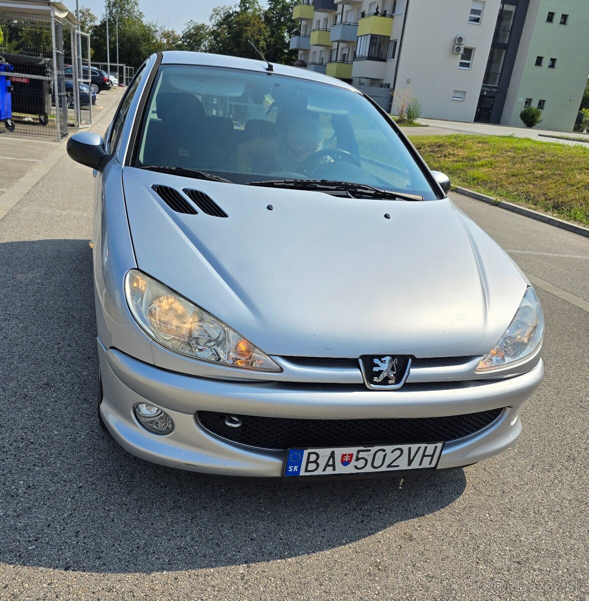 predám Peugeot 206 1,4 75 koní