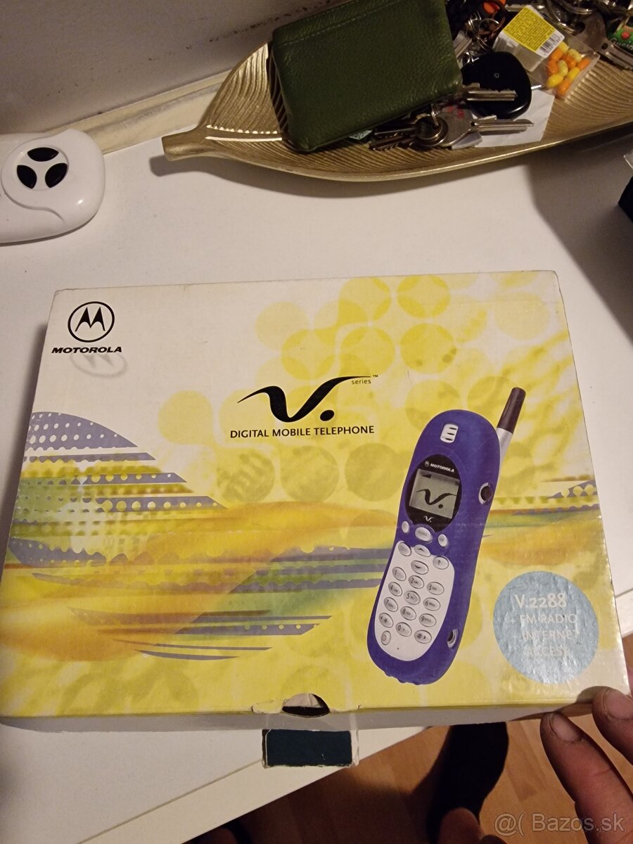 Motorola v2288