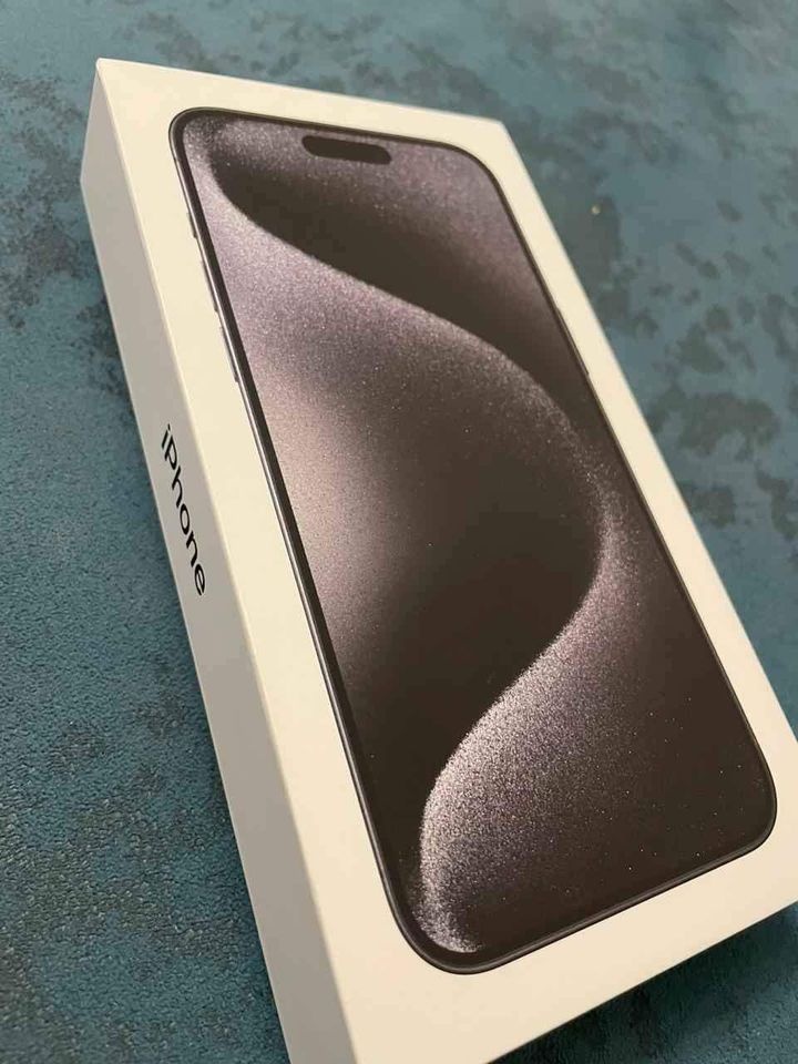 iPhone 15 Pro Max 256GB Black Titanium