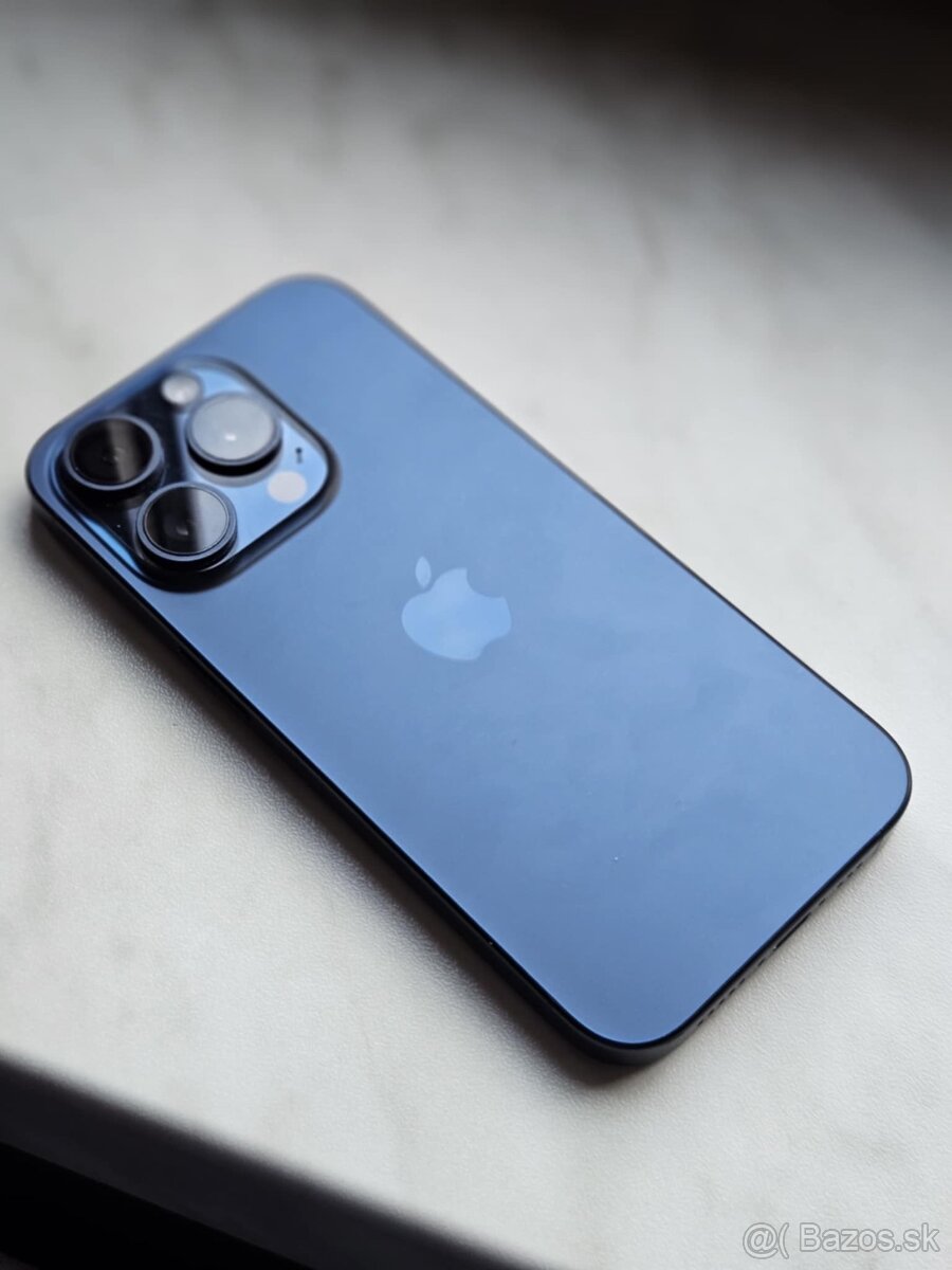 iPhone 15 pro Blue 256gb