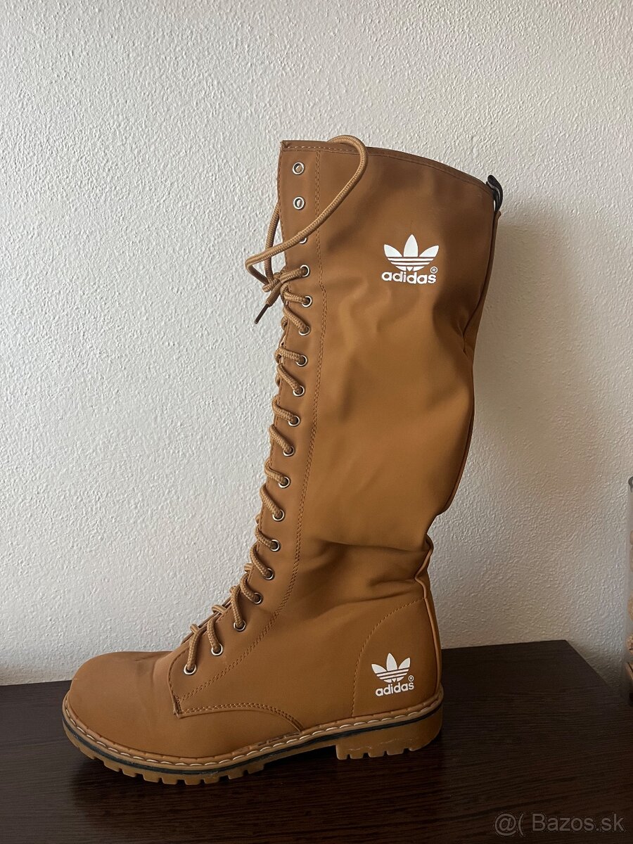 Dámske zimné čižmy zn. Adidas veľkosť 40