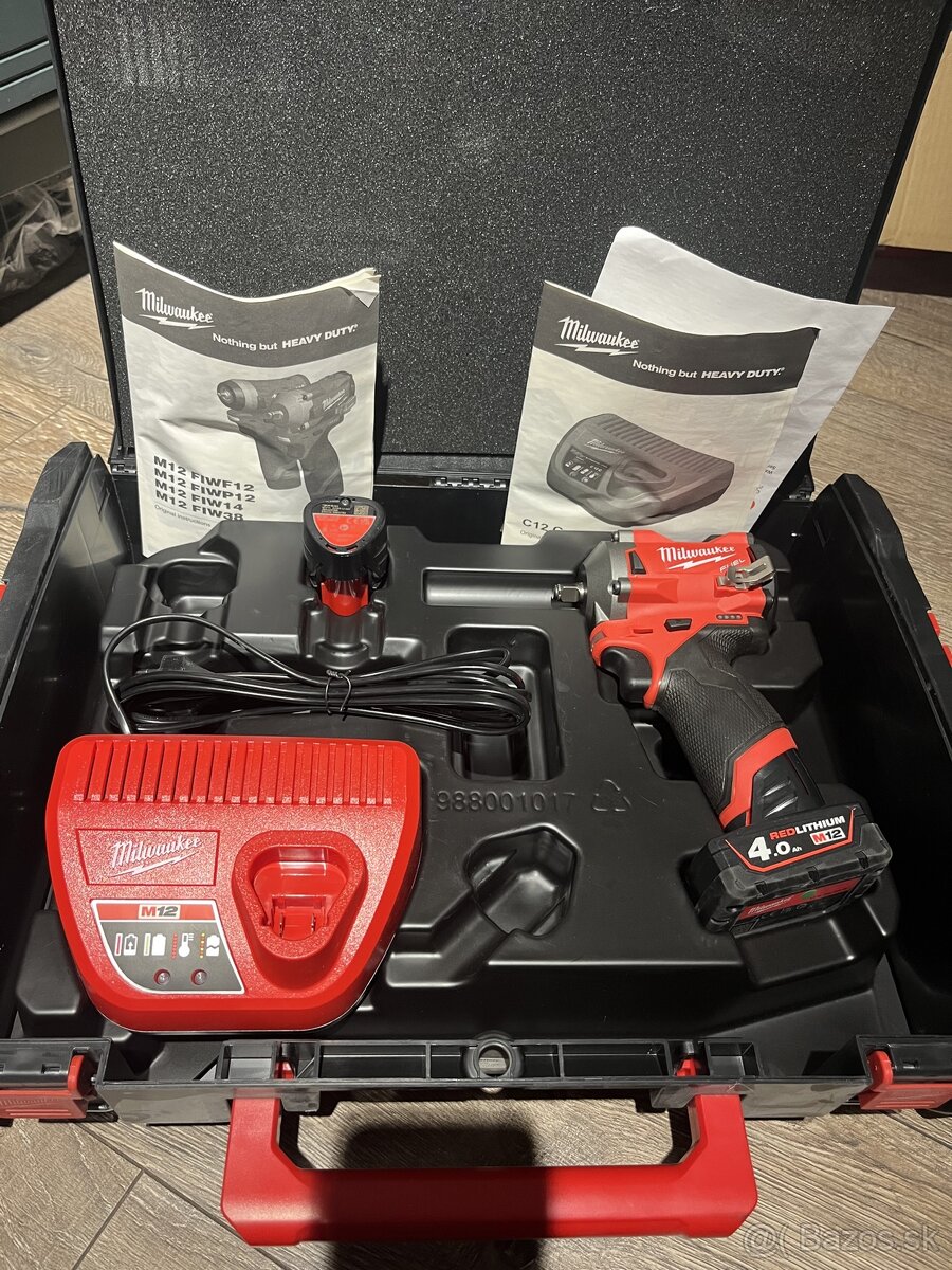 MILWAUKEE M12 FIW38-422X AKU 3/8" RÁZOVÝ UŤAHOVÁK