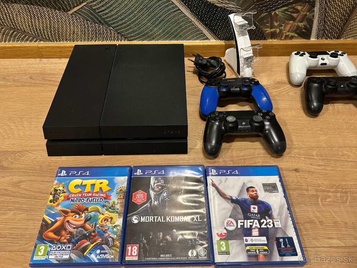 PS4 500GB + príslušenstvo