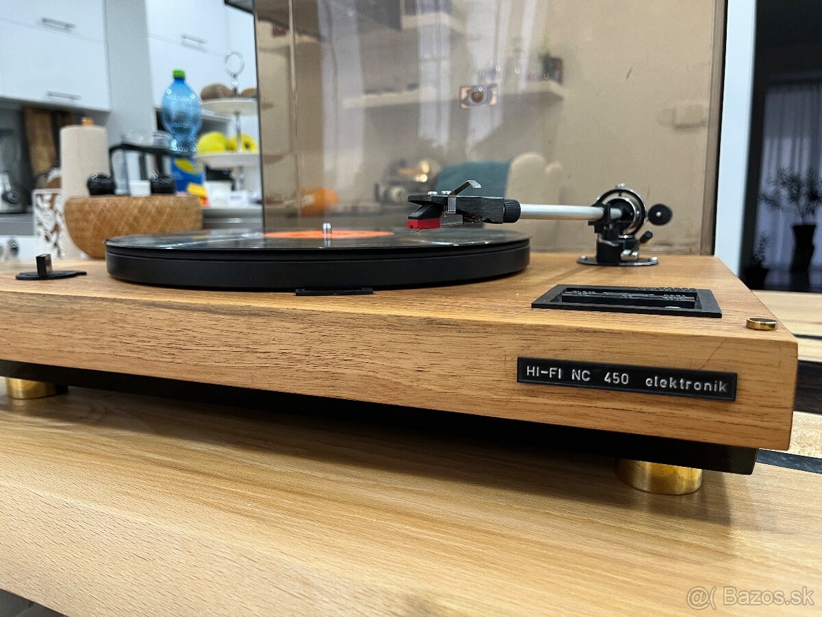 REZERVOVANE Gramofon Tesla NC450