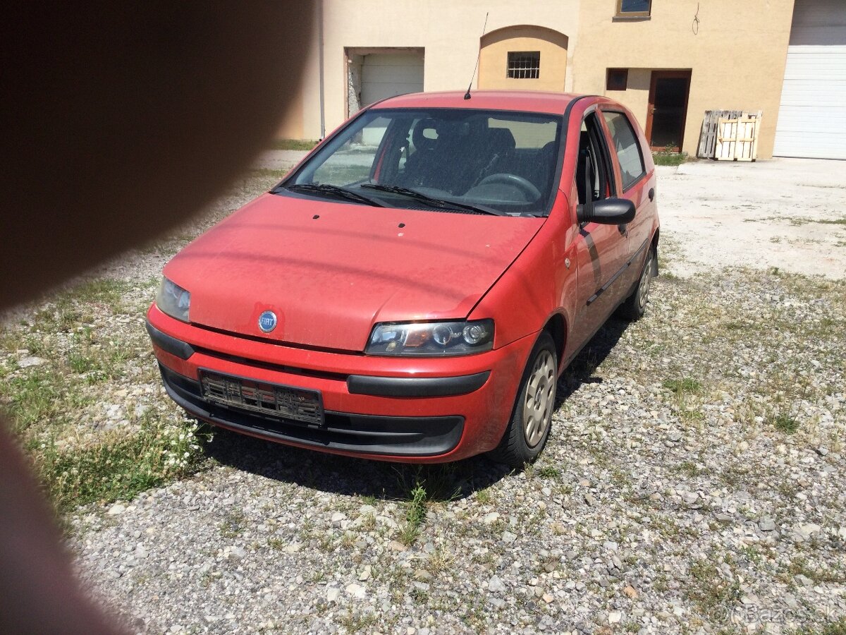 Fiat punto 1.2 benzín rozpredam na diely