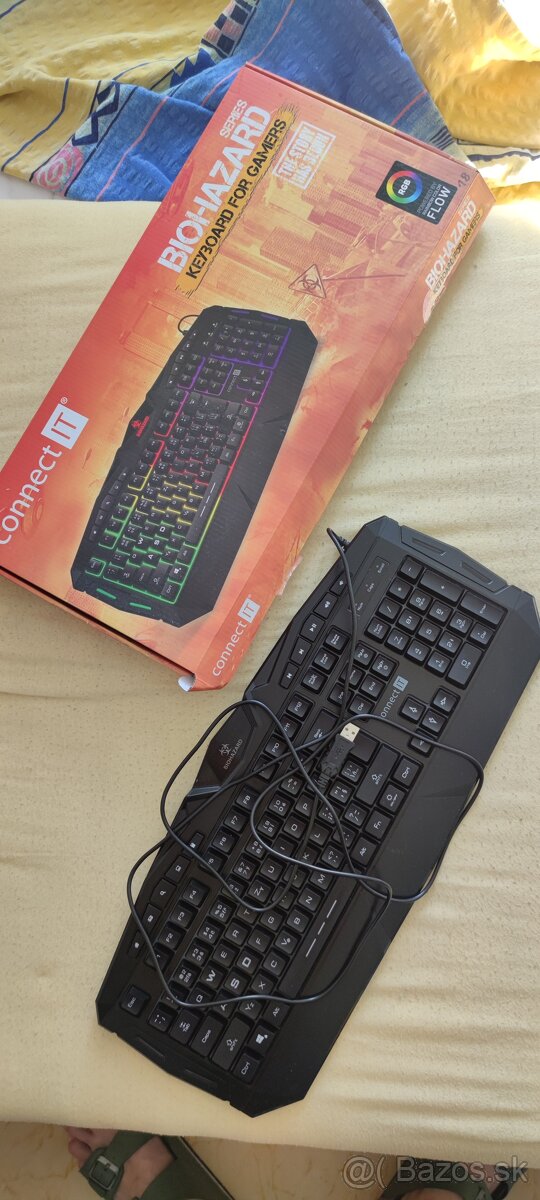 Klávesnica ConnectIT RGB