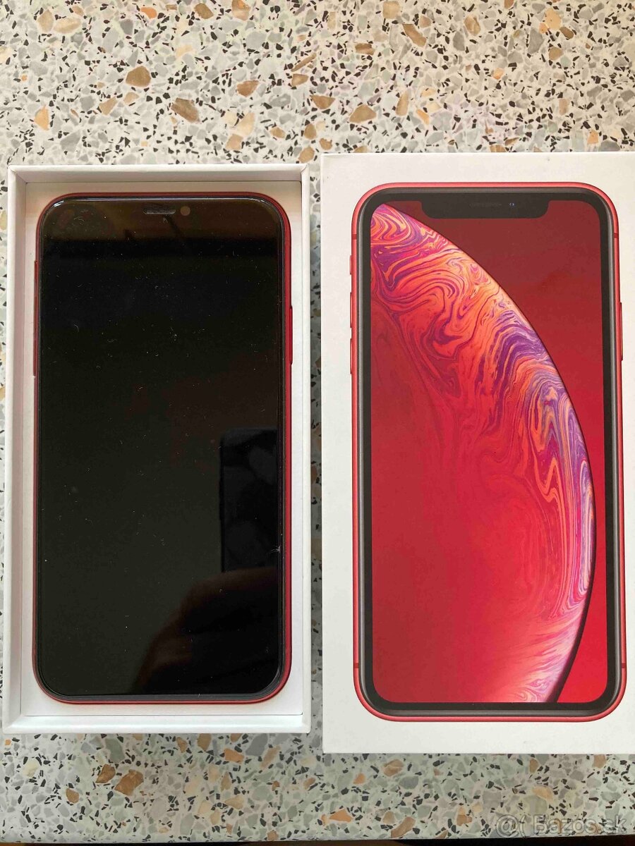 iPhone XR 64GB red