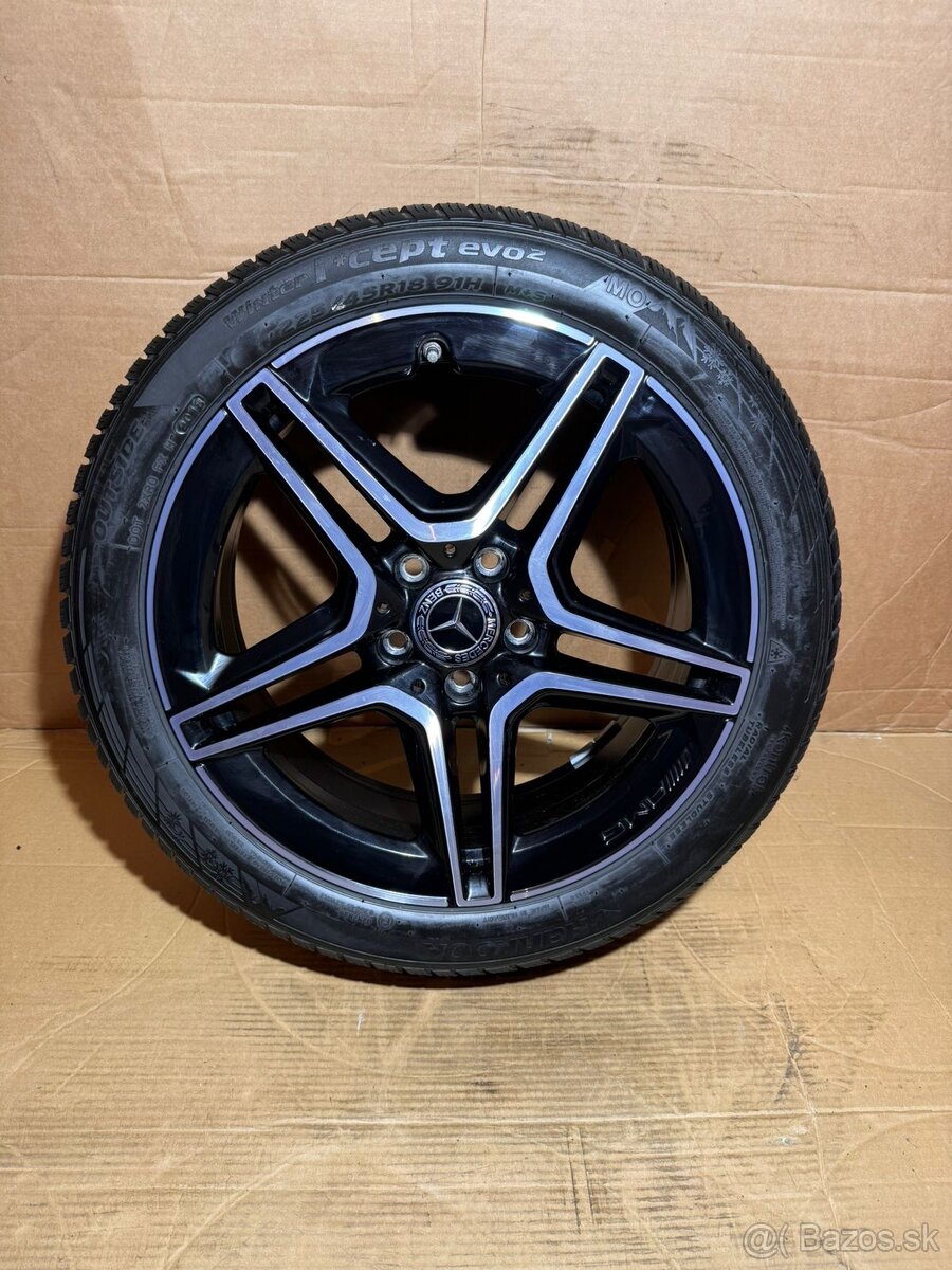 ORIGINAL MERCEDES A-class AMG R18 225/45/18.MERCEDES C W205