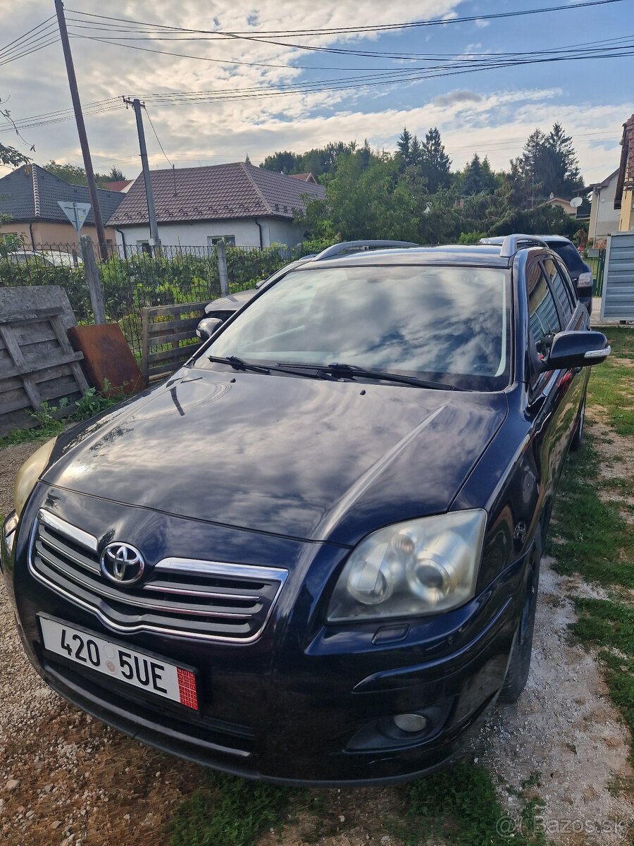 Rozpredám Toyota avensis 2.2 diesel,110kw,130kw D- Cat