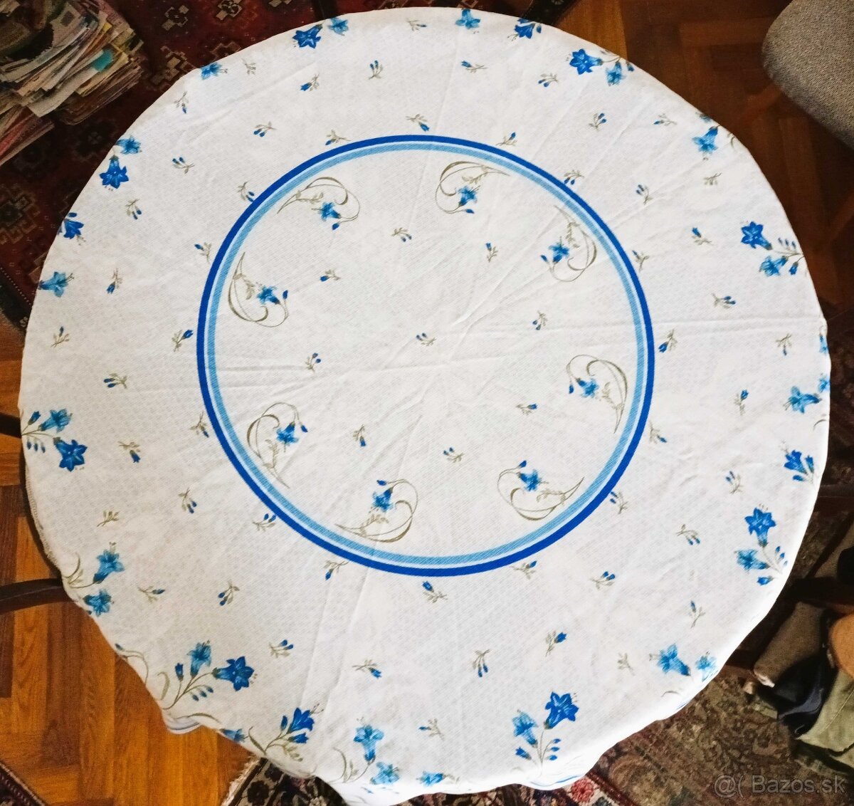 Obrus na okrúhly stôl