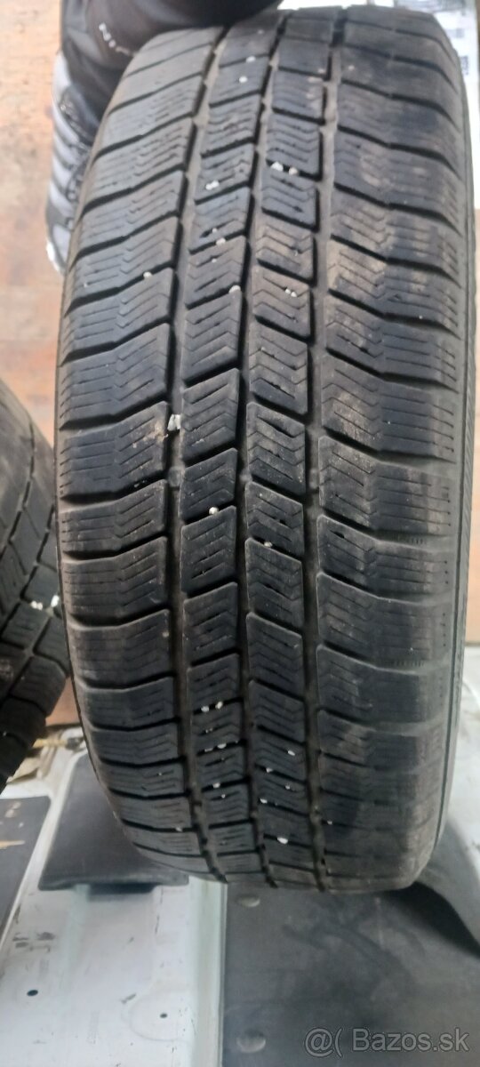 Zimne pneumatiky 215/60 r16