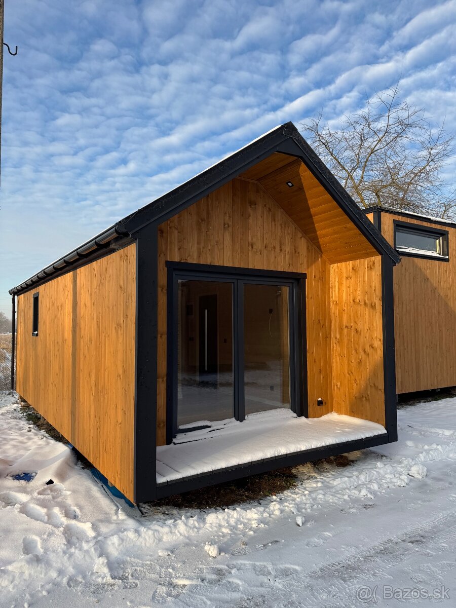 MOBILNÝ DOM V ROZMERE 8x3,5 + 1m Terasa Tiny House