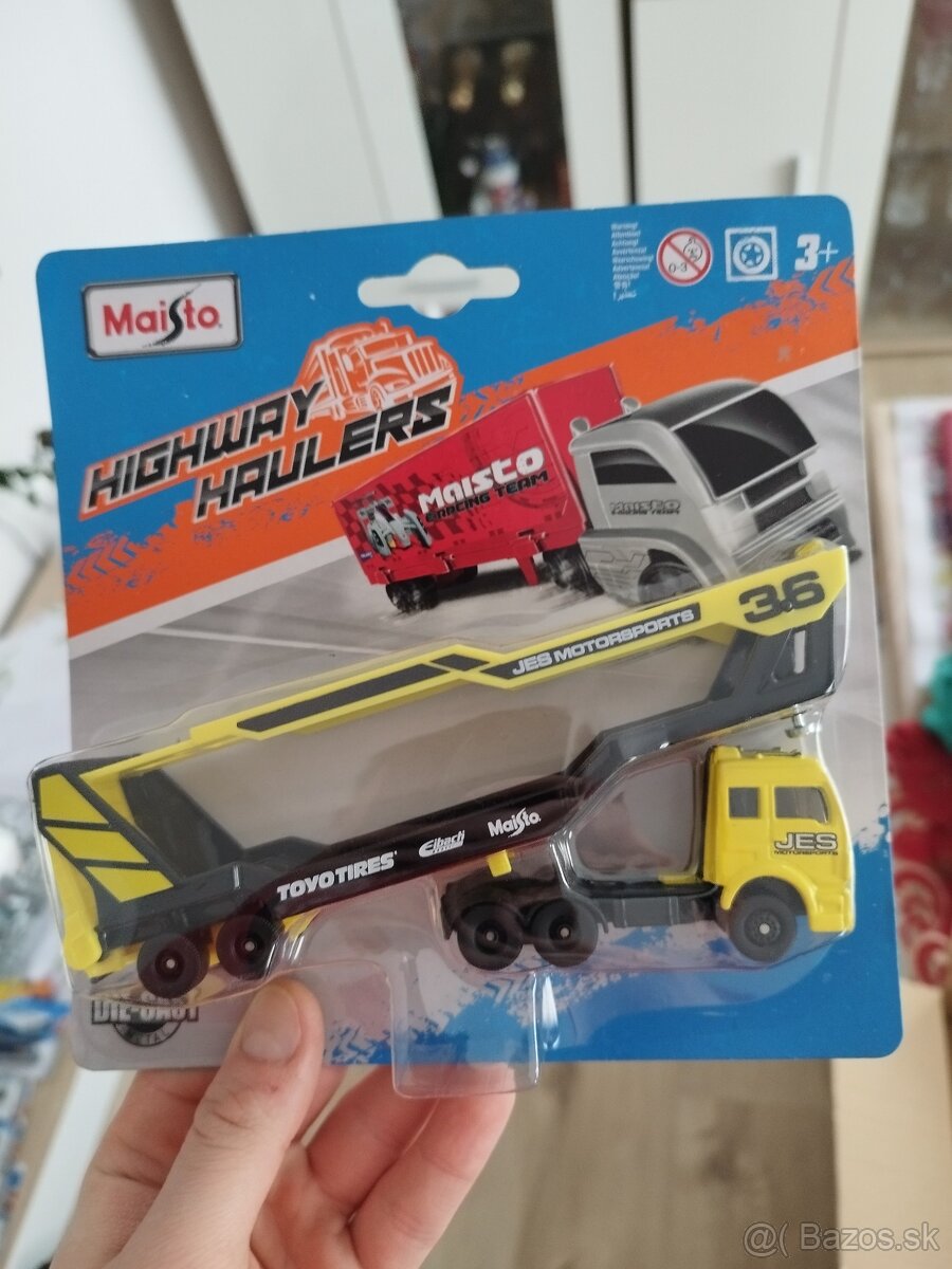 Maisto car transporter