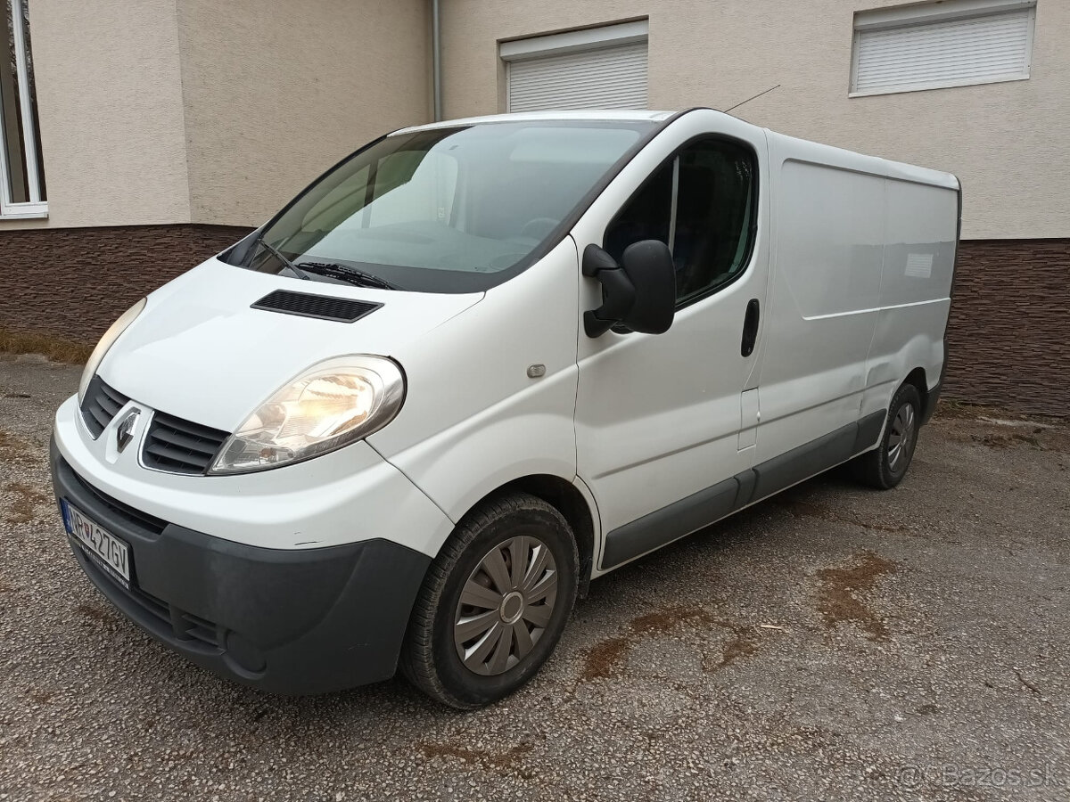 Renault Trafic 2.0dCi L2, ako nové kupené v SR