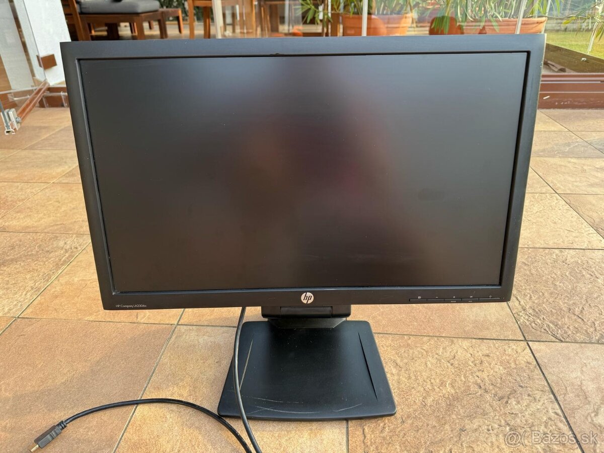 HP Compaq LA2306x monitor