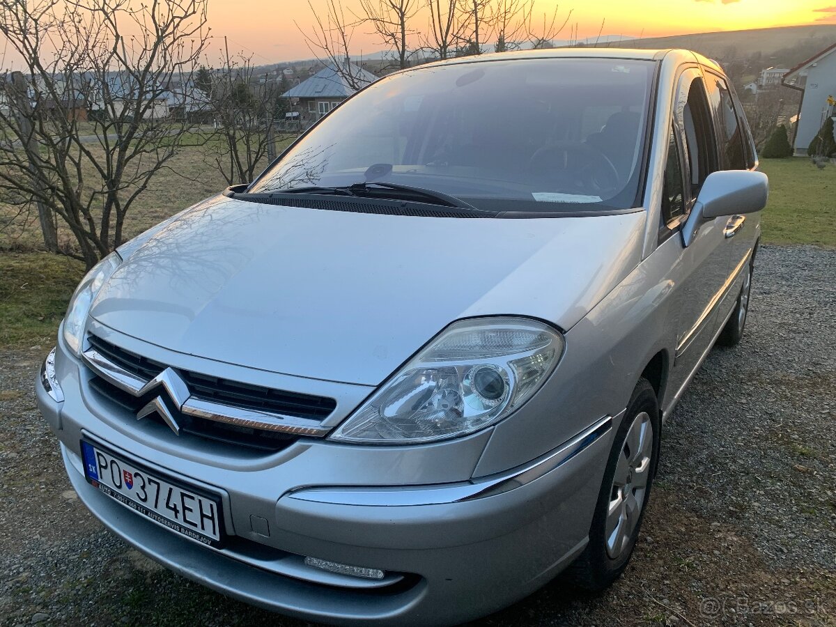 Citroën C 8