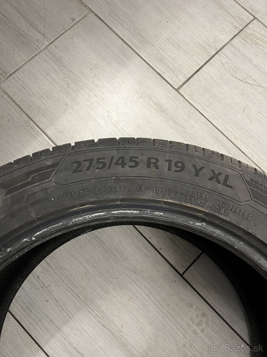 275/45 R19 Nové