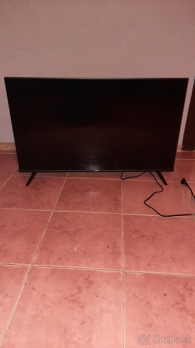 Televízor Hisense čisto Nový 102cm