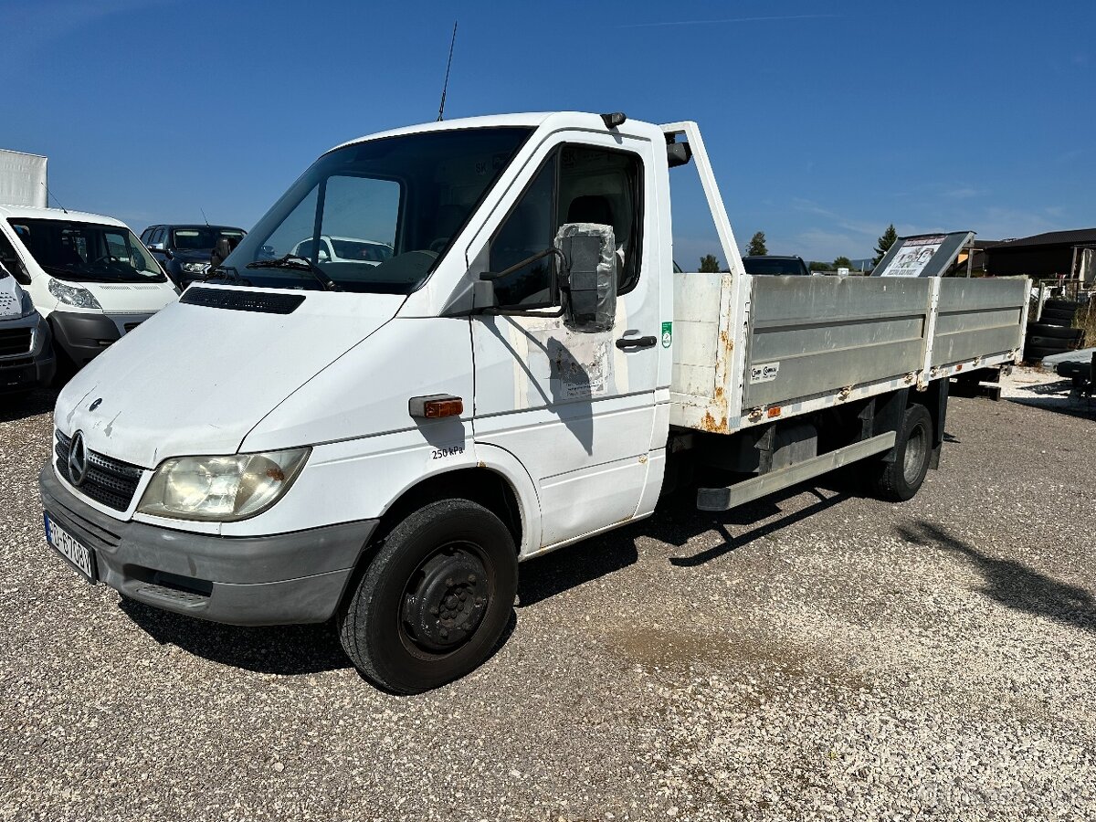 Mercedes-Benz 616 CDI, 115kW MT5 valník ložná plocha 495x227