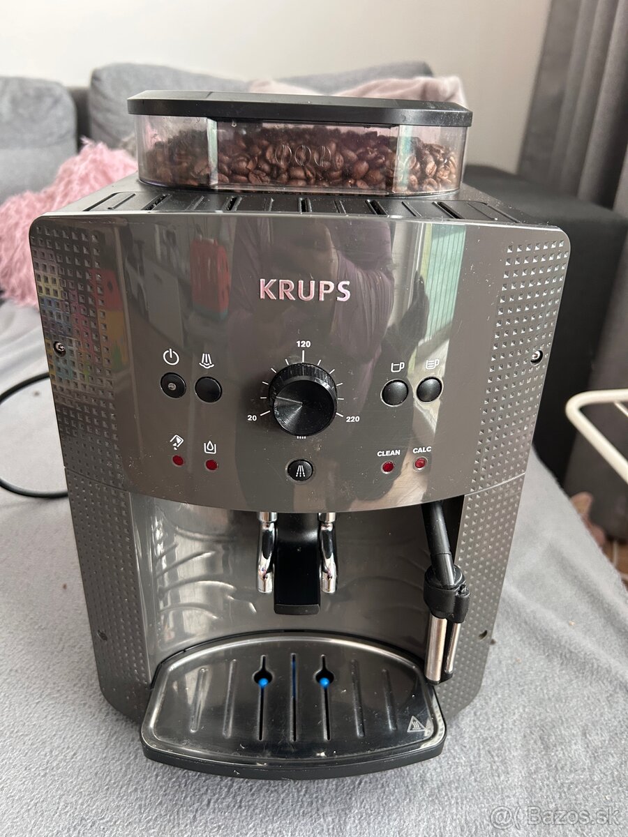 Automatický kávovar KRUPS EA810870 Roma