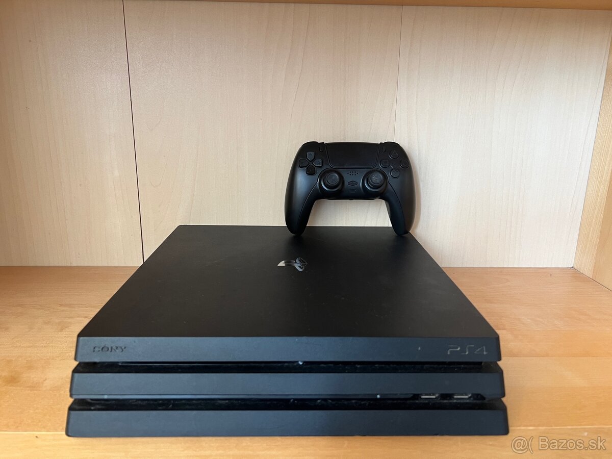 Predám Playstation 4 Pro 1TB + Controller