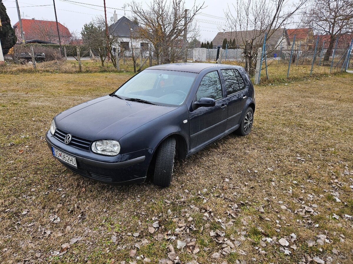 Predám Golf 4  1.4 v16 , Benzin 55 kw