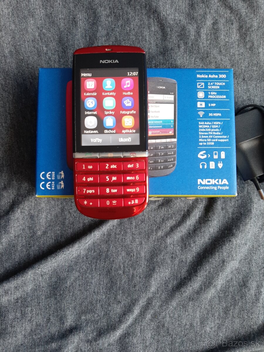 Nokia Asha 300 dotykova cervena v dobrom stave