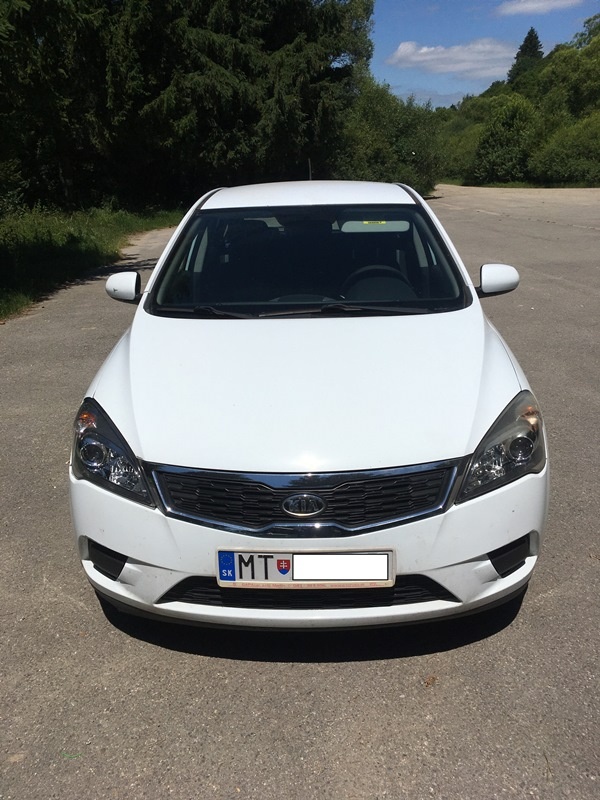 KIA CEED HATCHBACH, 1,4, BENZÍN, MANUÁL 5r, 120 000 KM