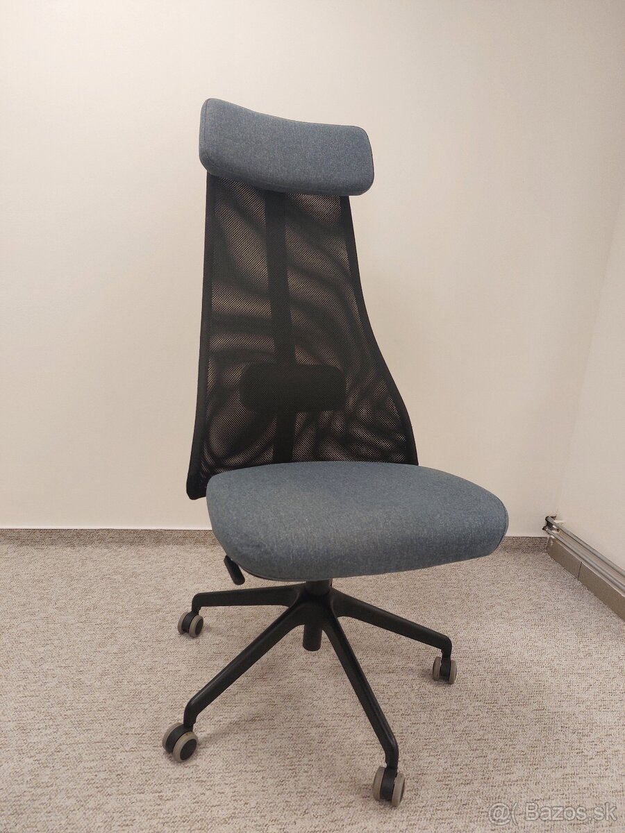 Kancelárska koliesková stolička