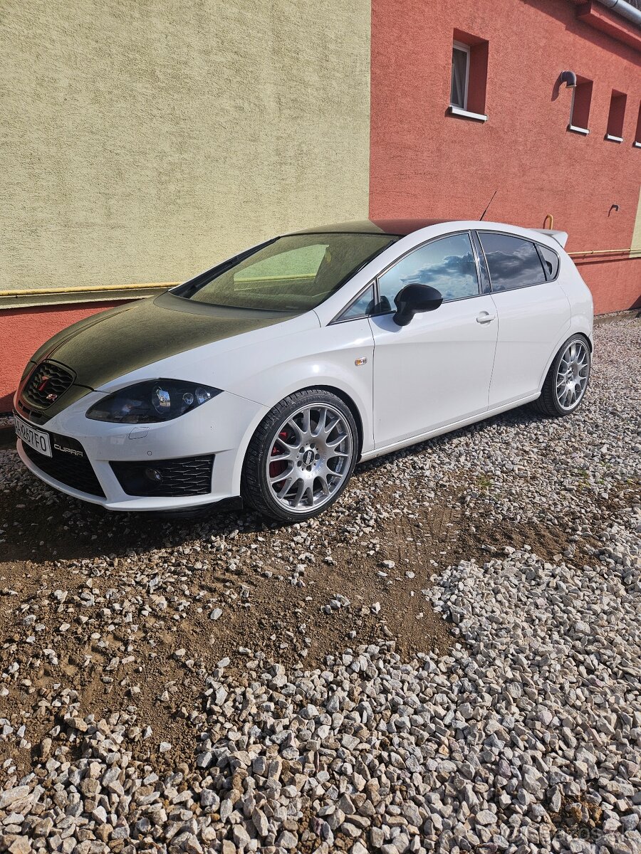 Seat Leon Cupra R310 Christa Rigozzi