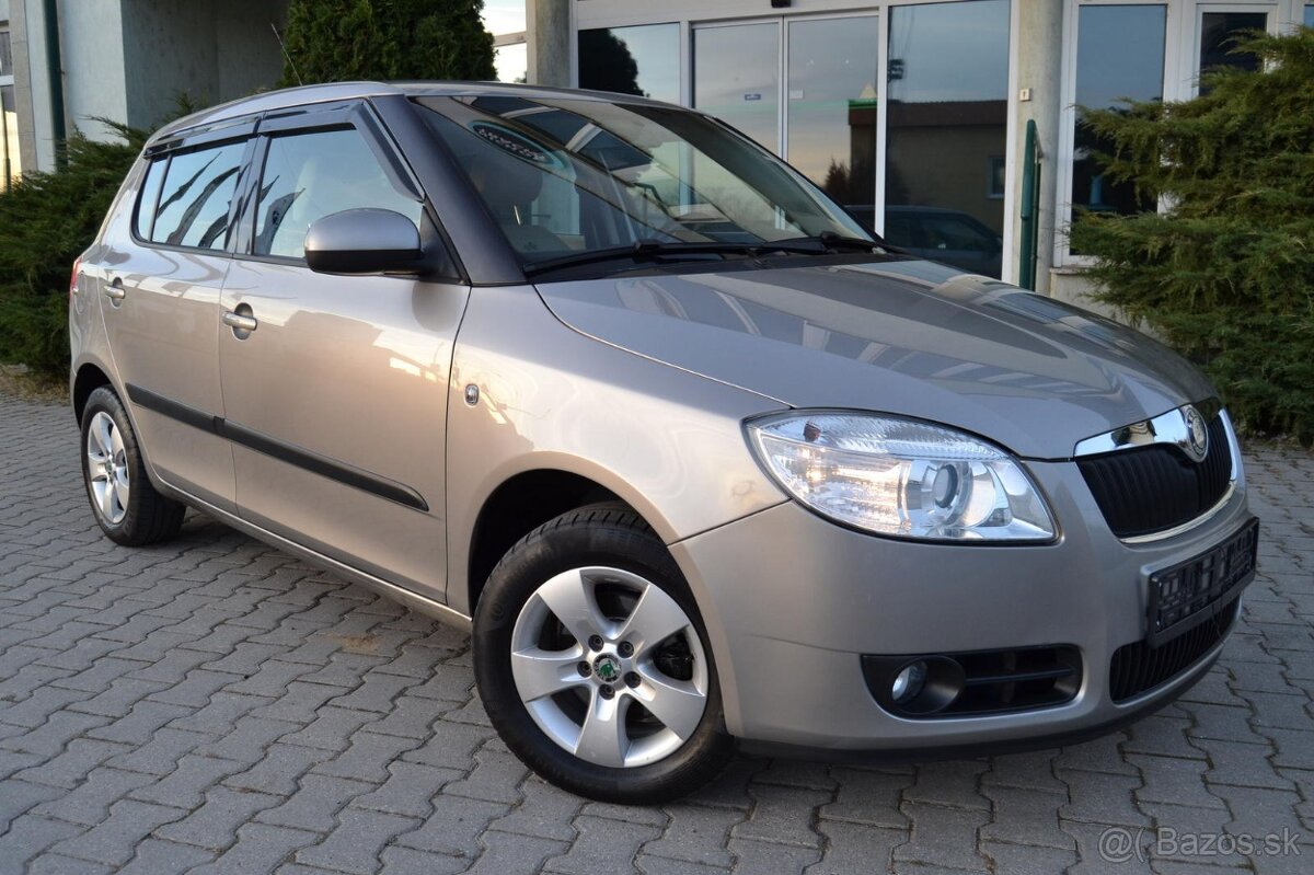 ŠKODA FABIA II 1.4 16V, TEMPOMAT, ELEKTRÓNY, CÚVACÍ SENZOR