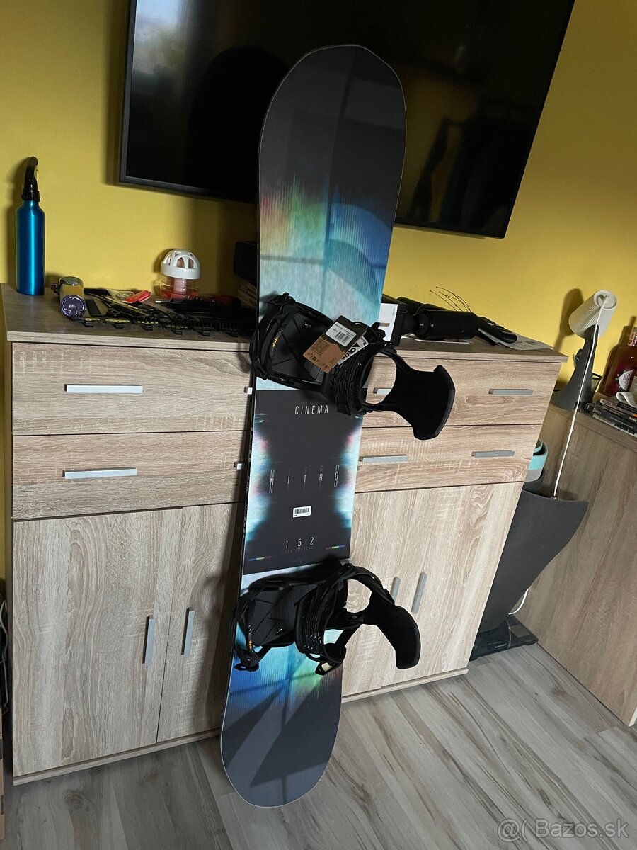 Nový snowboard NITRO CINEMA 152cm