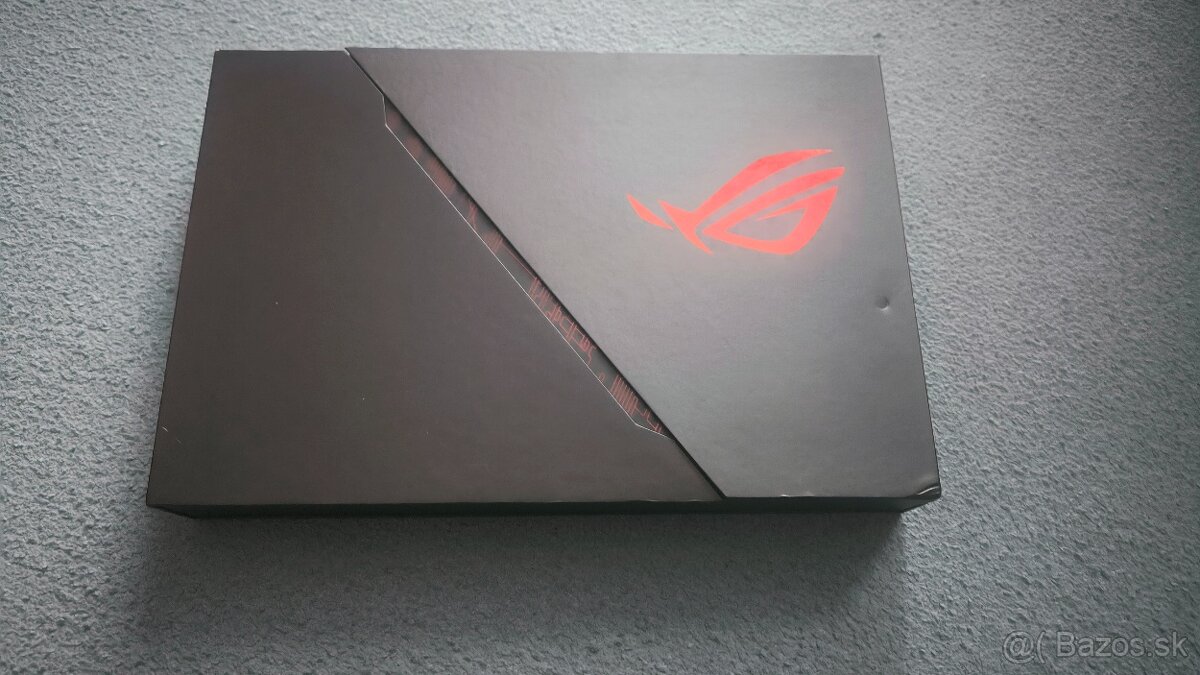 Asus GX502