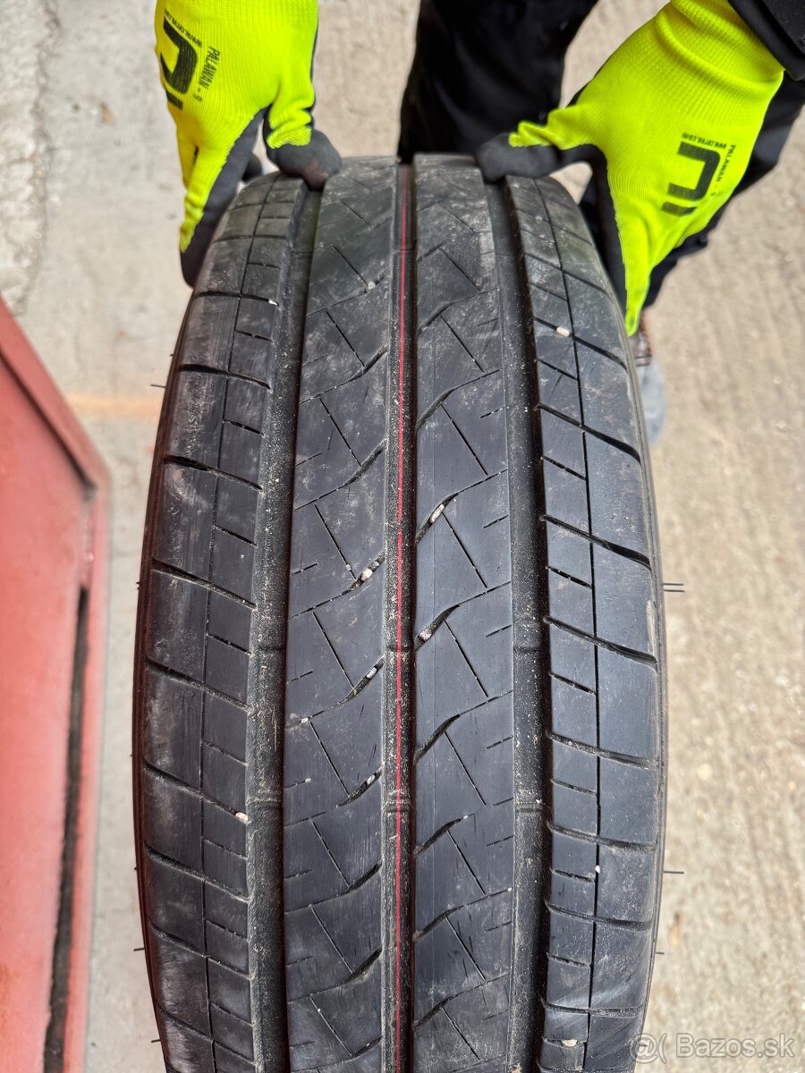 Bridgestone 225/65 r16C