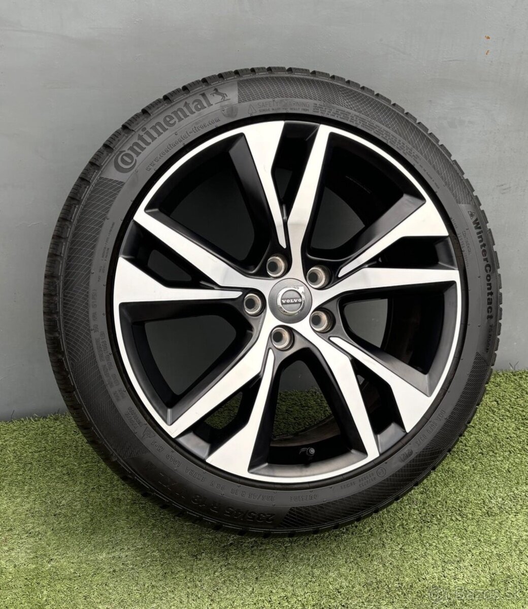 Zimní originální sada Volvo S60/V60 235/45R18